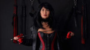 einstre strenge Domina